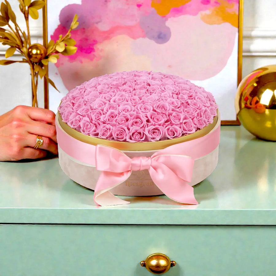 Floragram forever roses pink lifestyle — preserved roses that last a year Canada